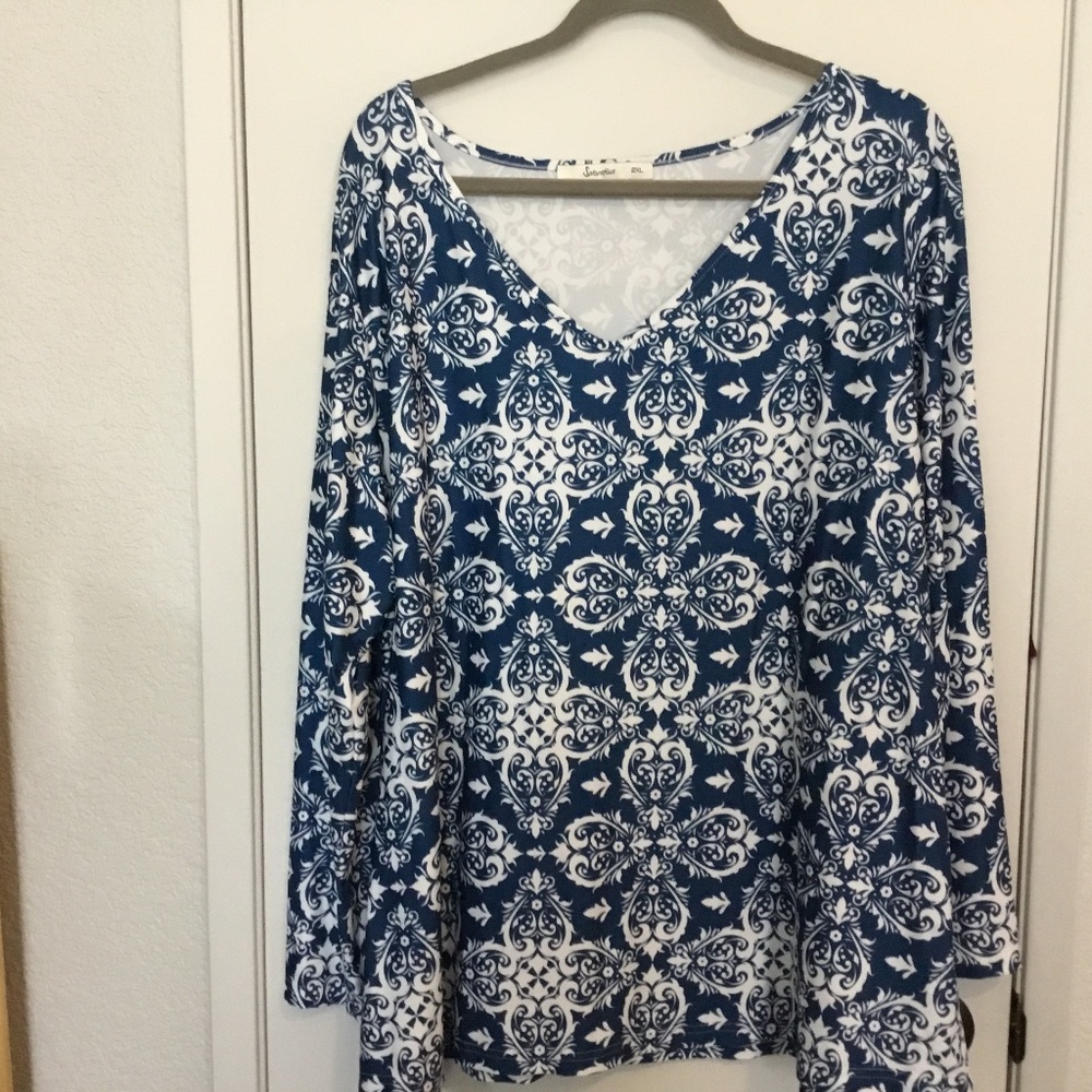 SAKURAFINA TUNIC, ROYAL BLUE AND CREAM, SIZE 2X